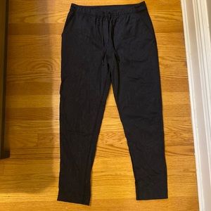 Lululemon Jet Crop Slim Size 4 - Black Print - EUC